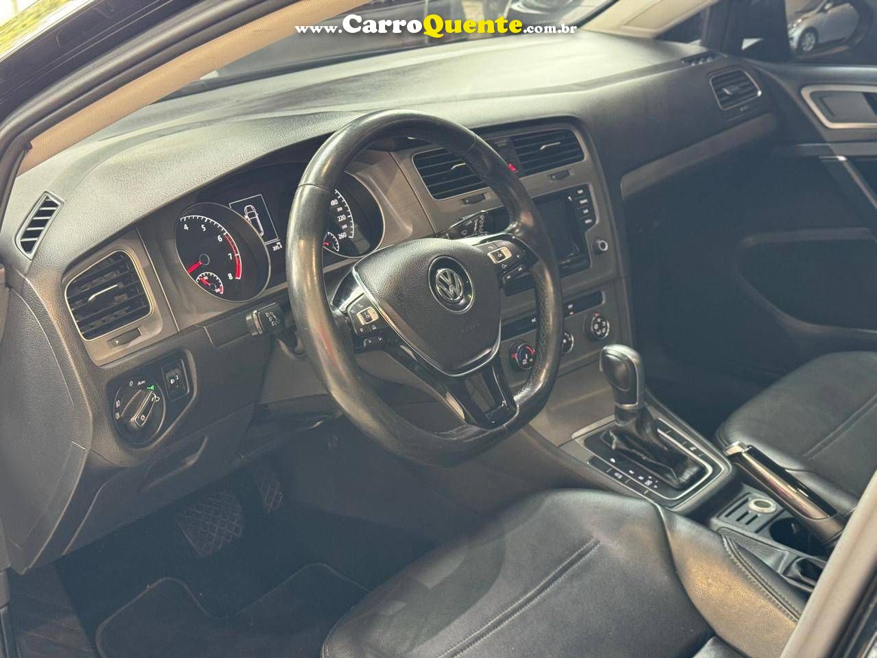 VOLKSWAGEN GOLF 1.4 TSI VARIANT COMFORTLINE 16V TOTAL 2015 - Loja
