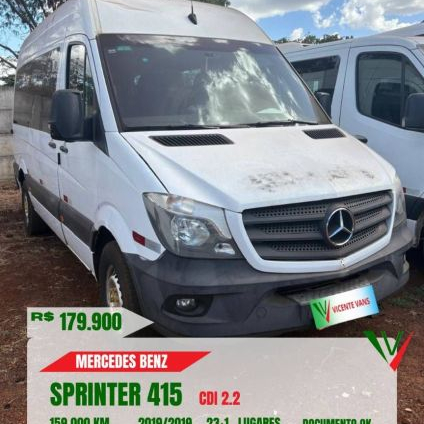 MERCEDES-B 2019