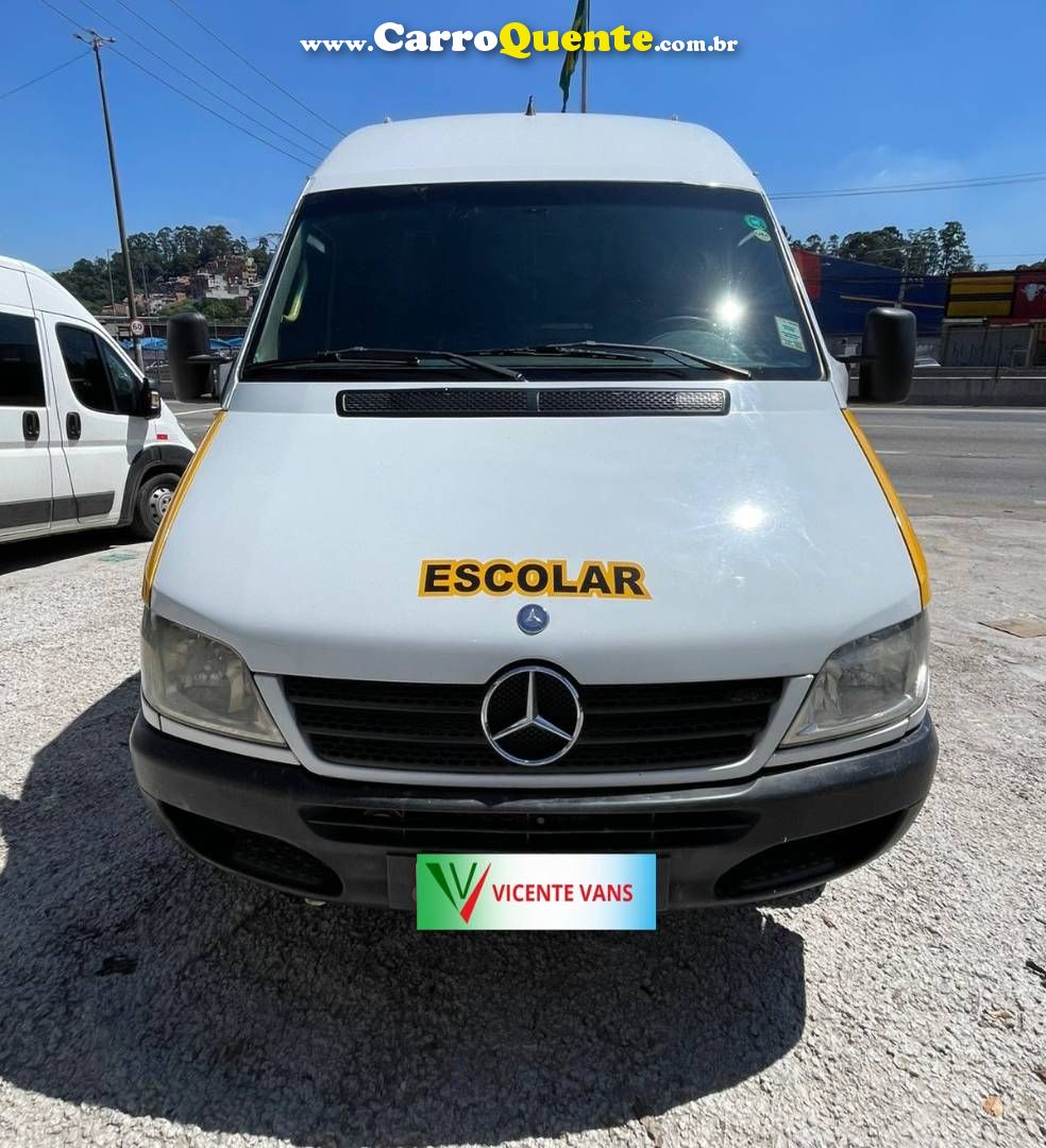 MERCEDES-BENZ SPRINTER 2.2 4025 VAN 413 RODADO DUPLO 16+1 LUGARES 2010 - Loja