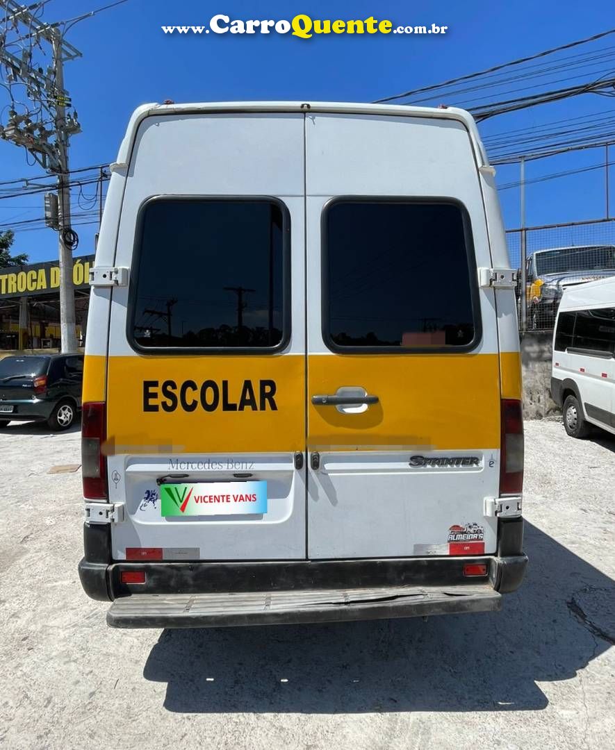 MERCEDES-BENZ SPRINTER 2.2 4025 VAN 413 RODADO DUPLO 16+1 LUGARES 2010 - Loja
