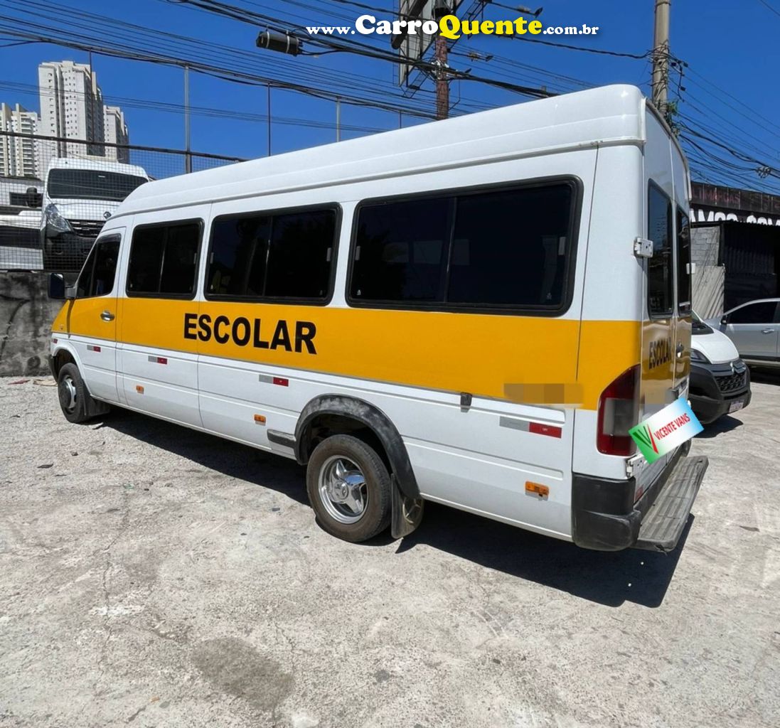 MERCEDES-BENZ SPRINTER 2.2 4025 VAN 413 RODADO DUPLO 16+1 LUGARES 2010 - Loja