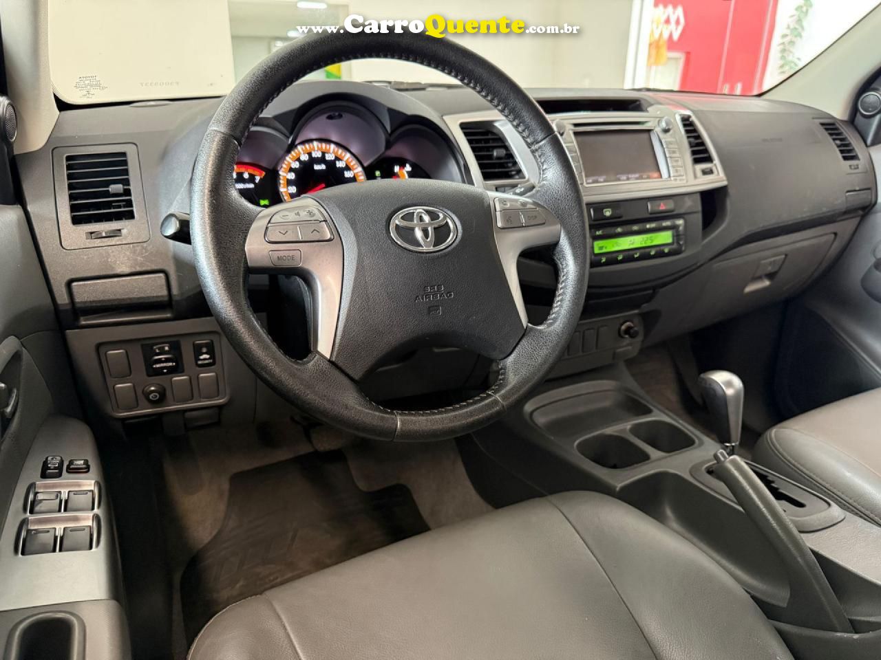 TOYOTA   HILUX CD SRV 4X2 2.7 FLEX 16V AUT.   PRATA 2015 2.7 FLEX - Loja