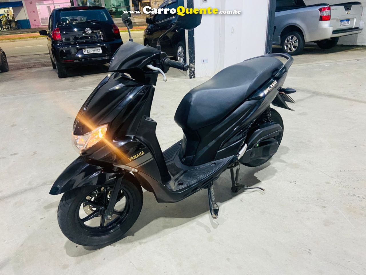 YAMAHA    FLUO 125CC   PRETO 2023 125 GASOLINA - Loja
