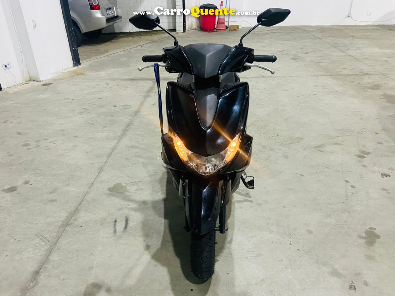 YAMAHA    FLUO 125CC   PRETO 2023 125 GASOLINA - Loja