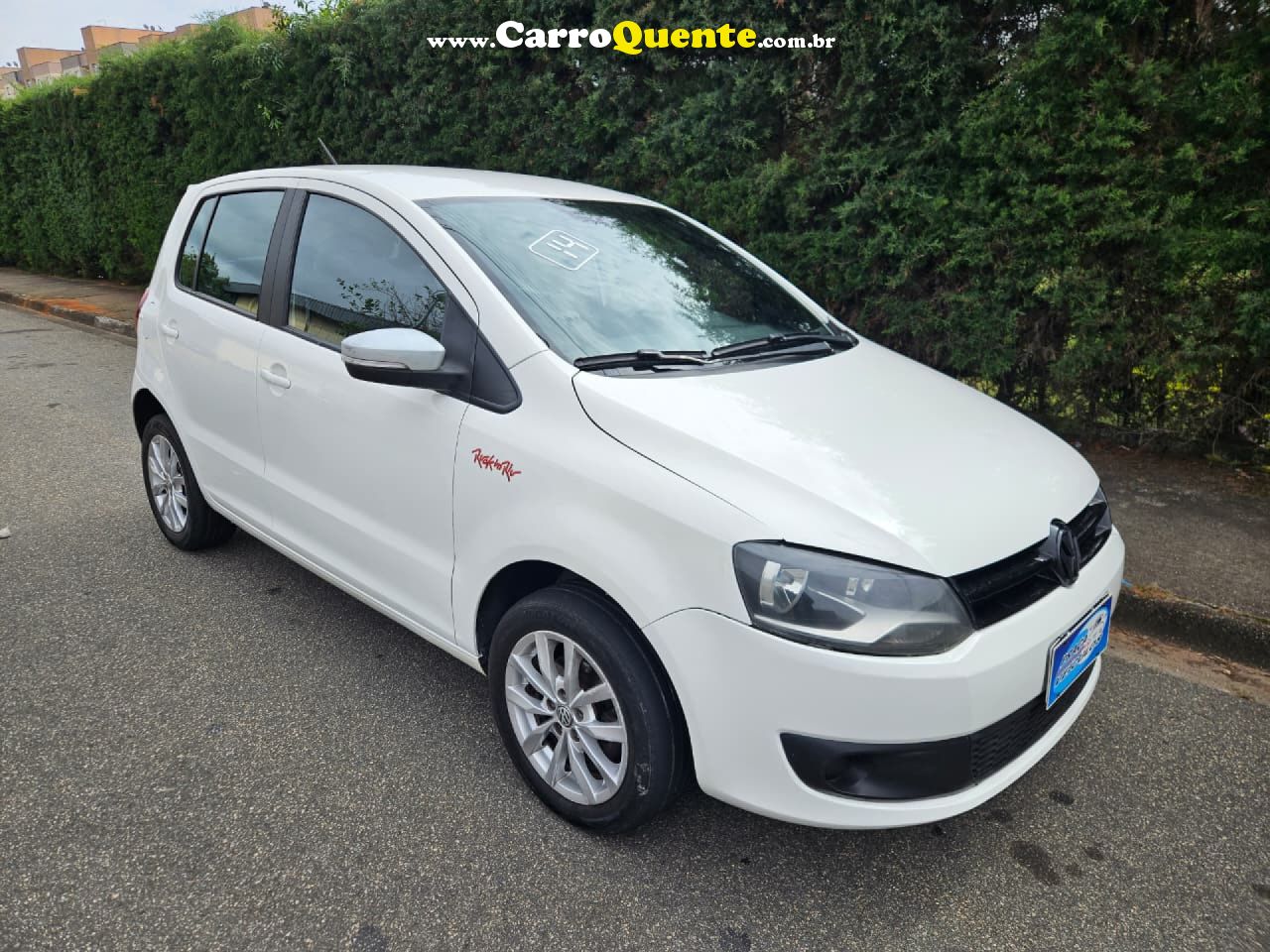 VOLKSWAGEN   FOX ROCK IN RIO 1.6 MI TOTAL FLEX 8V 5P   BRANCO 2014 1.6 FLEX - Loja