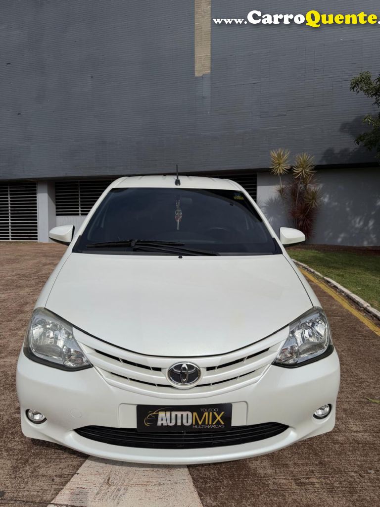 TOYOTA   ETIOS XS 1.5 FLEX 16V 5P MEC.   BRANCO 2017 1.5 FLEX - Loja