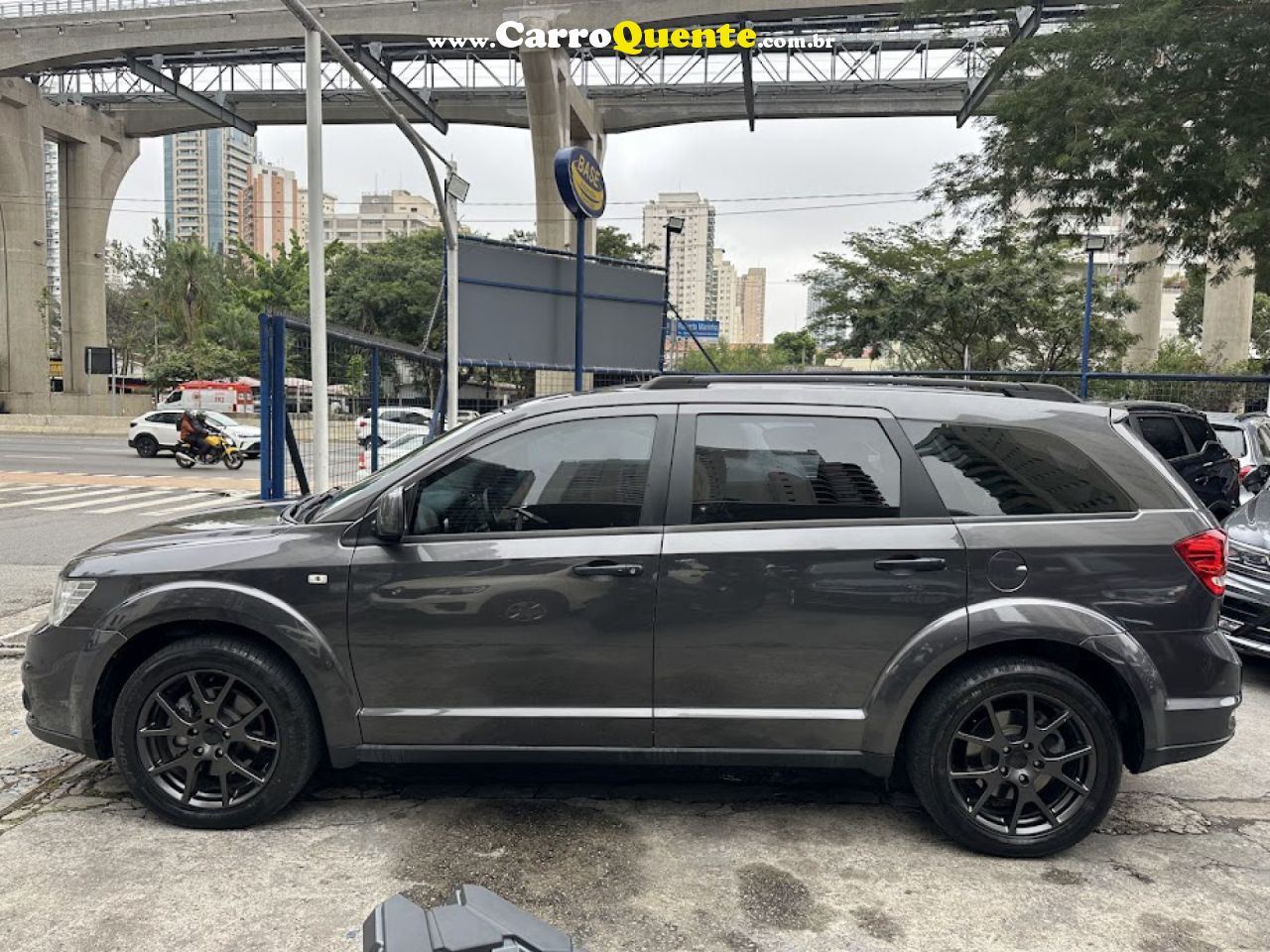 DODGE   JOURNEY RT  3.6 V6 AUT.   CINZA 2017 3.6 GASOLINA - Loja