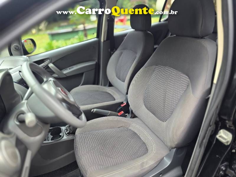Palio ATTRACTIVE 1.0 EVO Fire Flex 8v 5p 2016/2016 Fiat - Loja