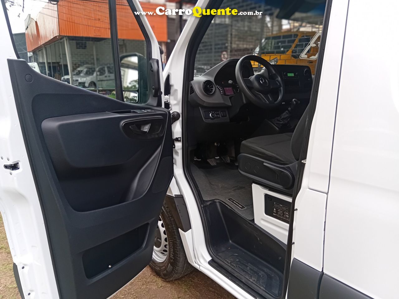 MERCEDES-BENZ   SPRINTER 315 FURGÃO STR. L T.A 2.0 DIES.   BRANCO 2023 2.0 DIESEL - Loja