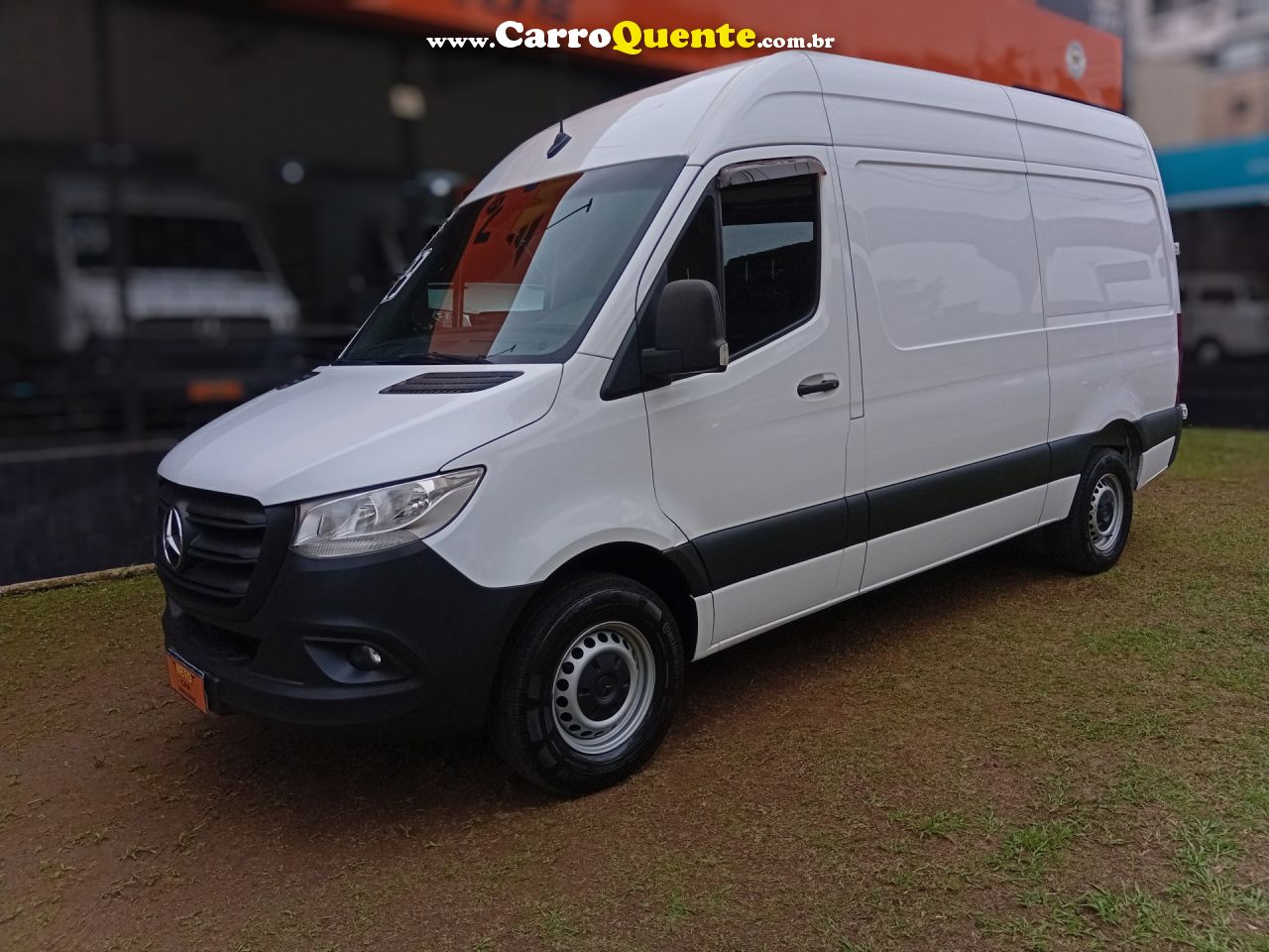 MERCEDES-BENZ   SPRINTER 315 FURGÃO STR. L T.A 2.0 DIES.   BRANCO 2023 2.0 DIESEL - Loja
