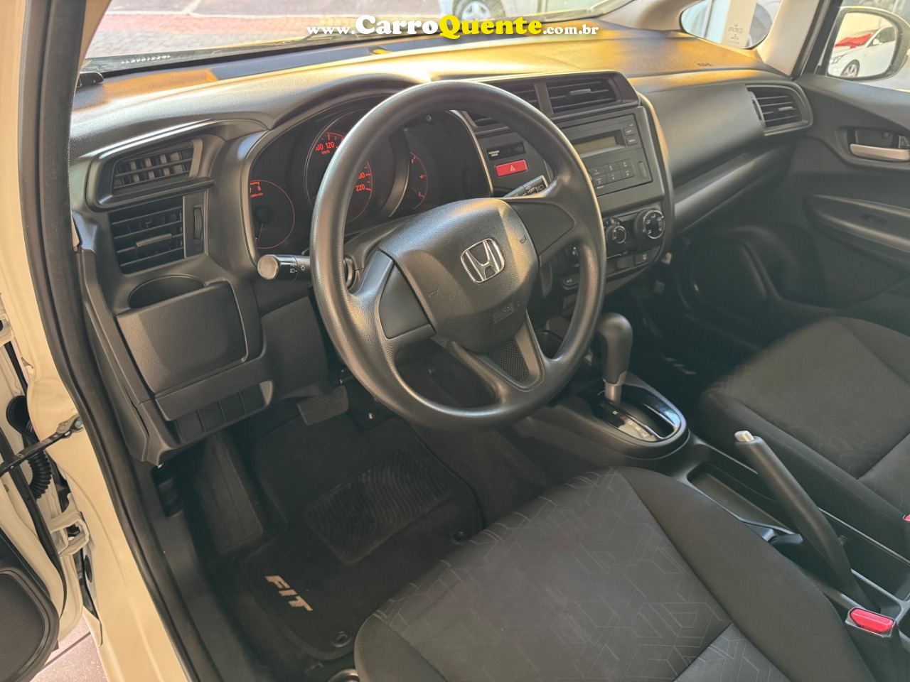 Fit 1.5 LX CVT (Flex) 2015/2014 Honda - Loja