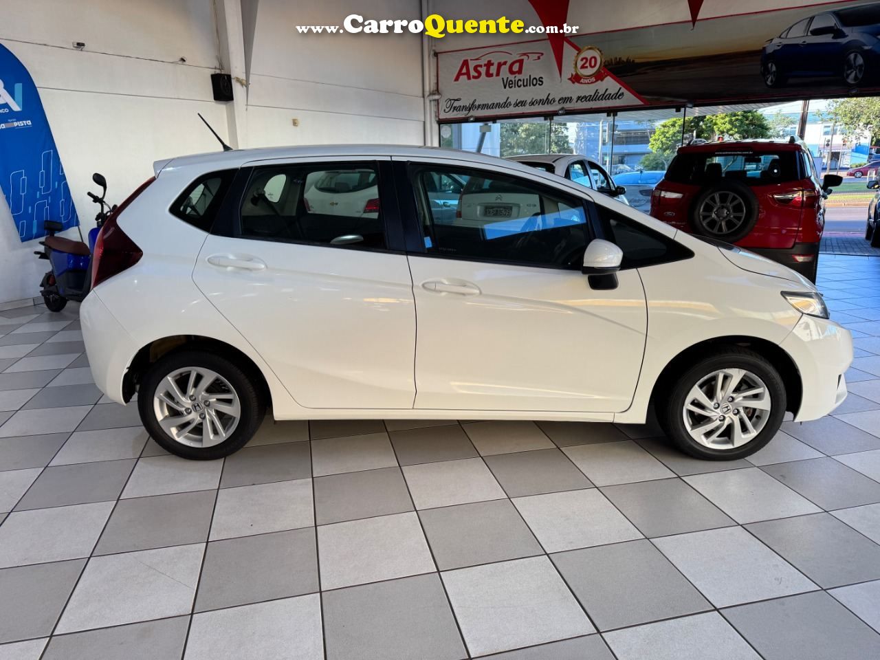 Fit 1.5 LX CVT (Flex) 2015/2014 Honda - Loja