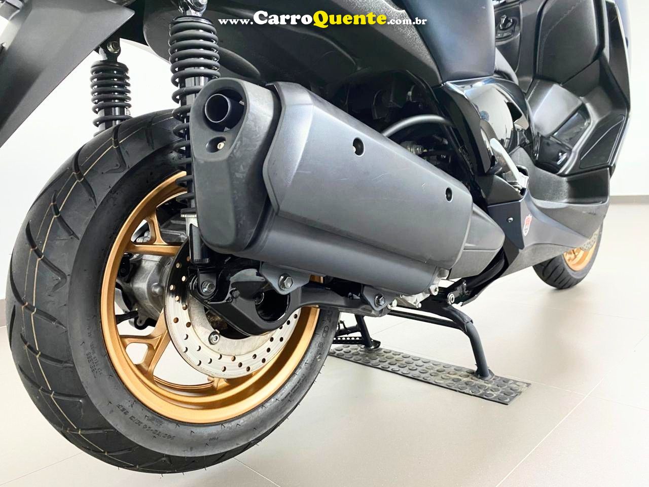 YAMAHA XMAX ABS 2024 - Loja