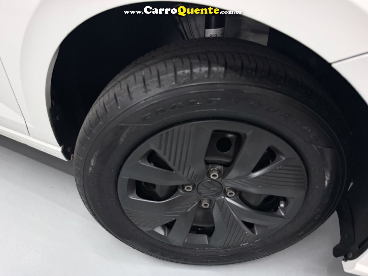 VOLKSWAGEN   POLO TRACK 1.0 FLEX 12V 5P   BRANCO 2025 1.0 FLEX - Loja