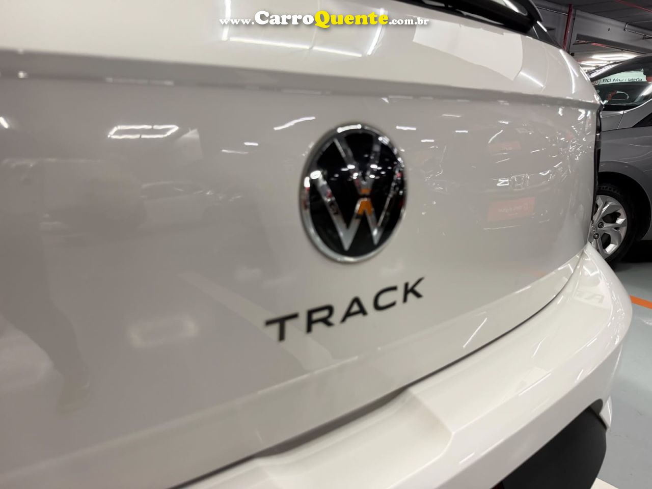 VOLKSWAGEN   POLO TRACK 1.0 FLEX 12V 5P   BRANCO 2025 1.0 FLEX - Loja