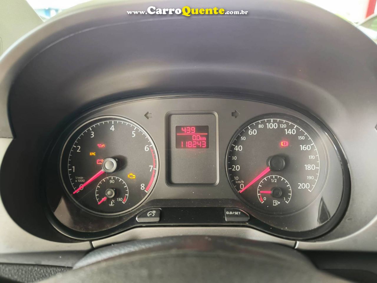 VOLKSWAGEN FOX 1.0 MPI TRENDLINE 12V 2015/2016 - Loja