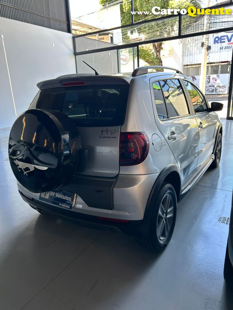 VOLKSWAGEN   CROSSFOX 1.6 MI TOTAL FLEX 8V 5P   PRATA 2011 1.6 FLEX - Loja