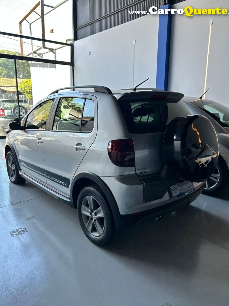 VOLKSWAGEN   CROSSFOX 1.6 MI TOTAL FLEX 8V 5P   PRATA 2011 1.6 FLEX - Loja