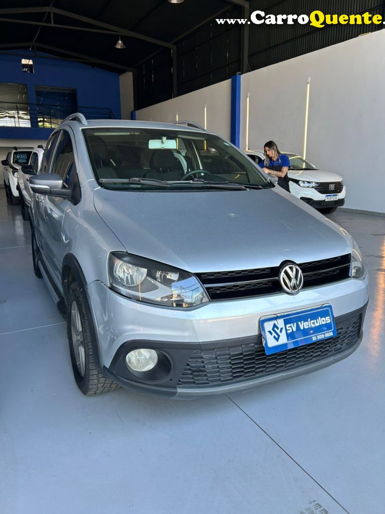 VOLKSWAGEN   CROSSFOX 1.6 MI TOTAL FLEX 8V 5P   PRATA 2011 1.6 FLEX - Loja