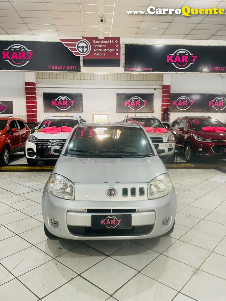 FIAT   UNO VIVACE CELEB. 1.0 EVO F.FLEX 8V 5P   PRATA 2011 1.0 GASOLINA - Loja