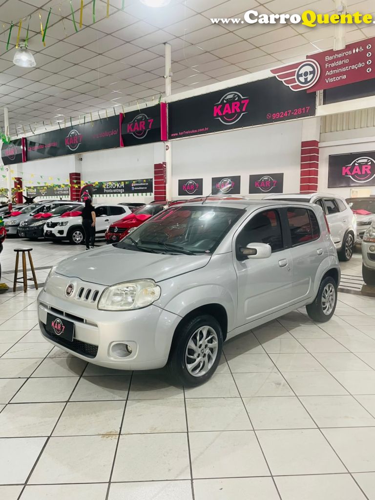 FIAT   UNO VIVACE CELEB. 1.0 EVO F.FLEX 8V 5P   PRATA 2011 1.0 GASOLINA - Loja