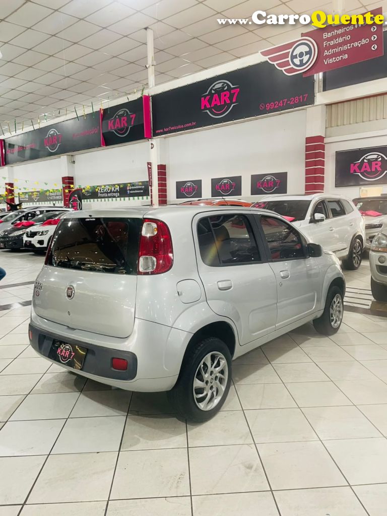 FIAT   UNO VIVACE CELEB. 1.0 EVO F.FLEX 8V 5P   PRATA 2011 1.0 GASOLINA - Loja