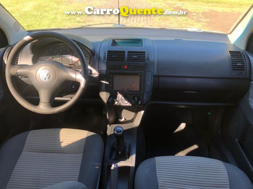 Volkswagen POLO 1.6 MI 8V FLEX 4P MANUAL - Loja