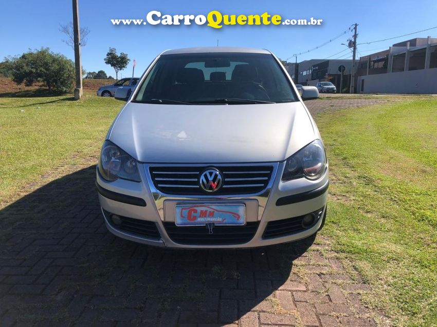 Volkswagen POLO 1.6 MI 8V FLEX 4P MANUAL - Loja
