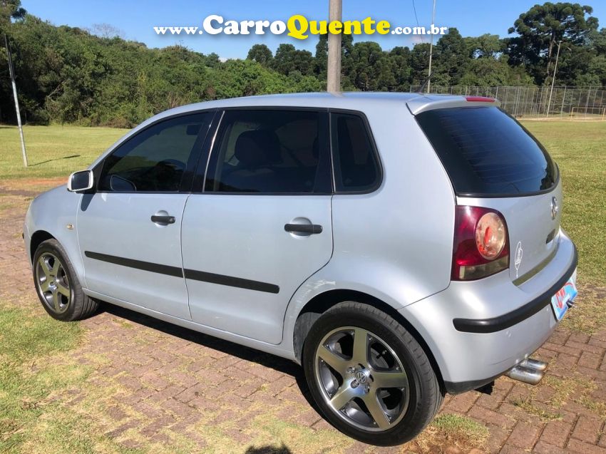 Volkswagen POLO 1.6 MI 8V FLEX 4P MANUAL - Loja