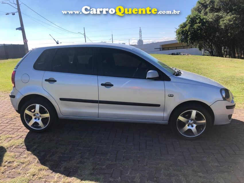 Volkswagen POLO 1.6 MI 8V FLEX 4P MANUAL - Loja