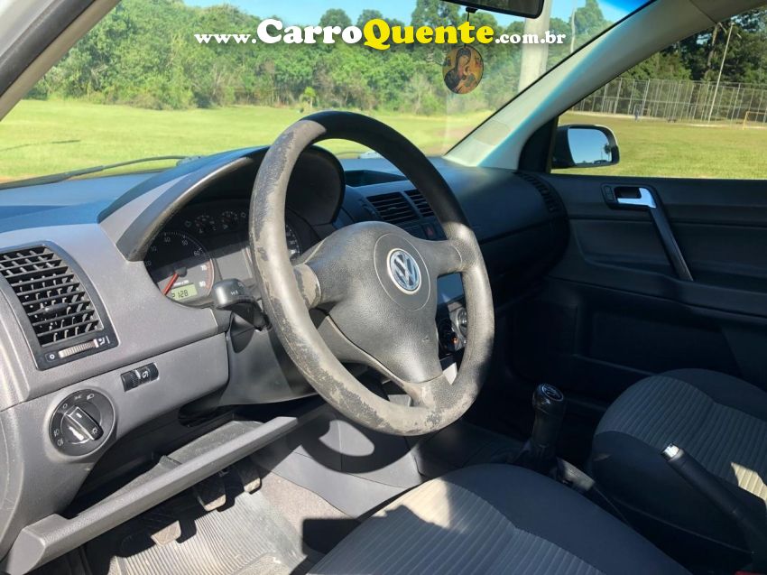 Volkswagen POLO 1.6 MI 8V FLEX 4P MANUAL - Loja