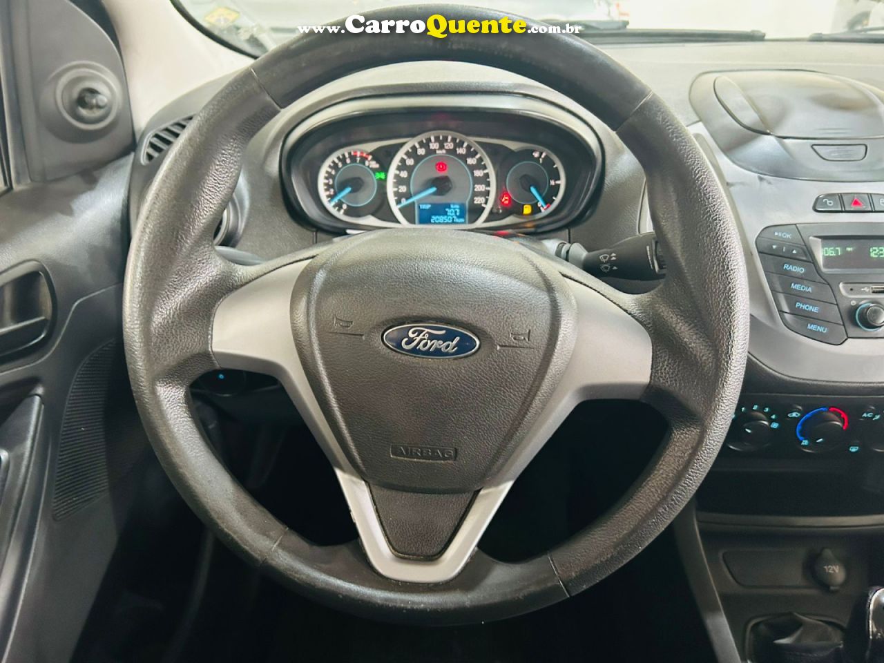FORD   KA 1.0 SESE PLUS TIVCT FLEX 5P   PRATA 2016 1.0 FLEX - Loja