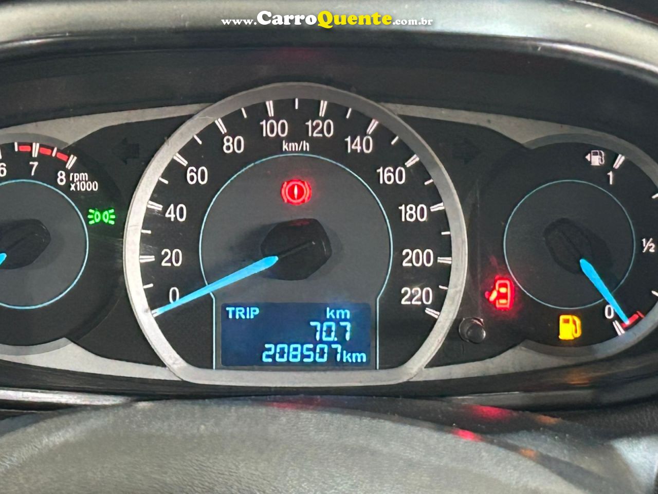 FORD   KA 1.0 SESE PLUS TIVCT FLEX 5P   PRATA 2016 1.0 FLEX - Loja