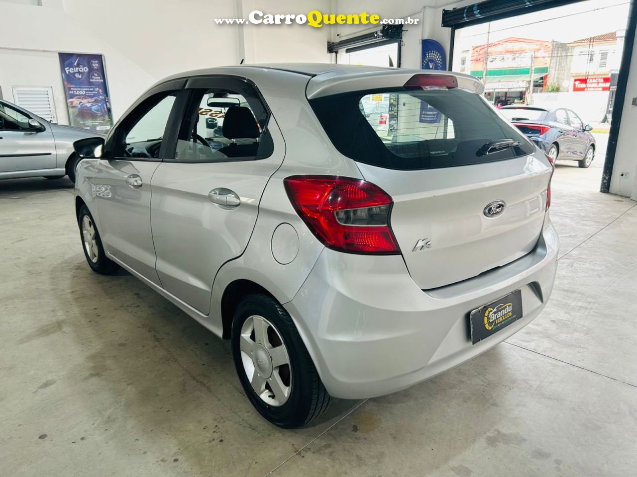 FORD   KA 1.0 SESE PLUS TIVCT FLEX 5P   PRATA 2016 1.0 FLEX - Loja