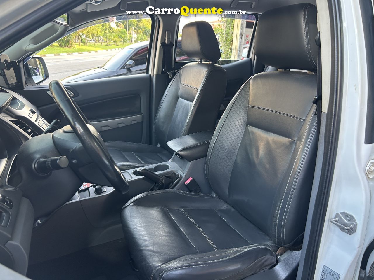 FORD   RANGER LIMITED 3.2 20V 4X4 CD AUT. DIES.   PRATA 2014 3.2 DIESEL - Loja