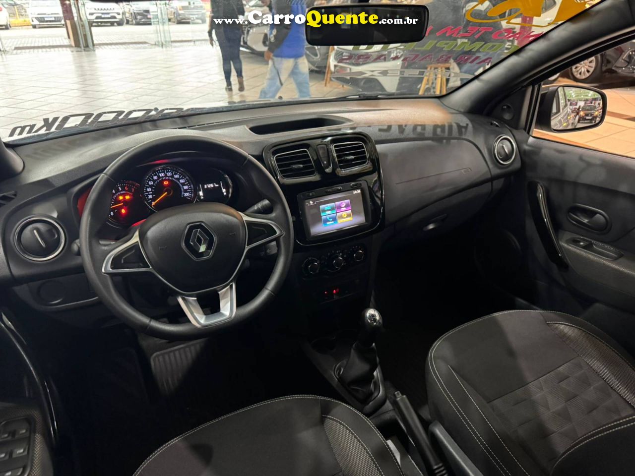 RENAULT LOGAN 2023 - Loja