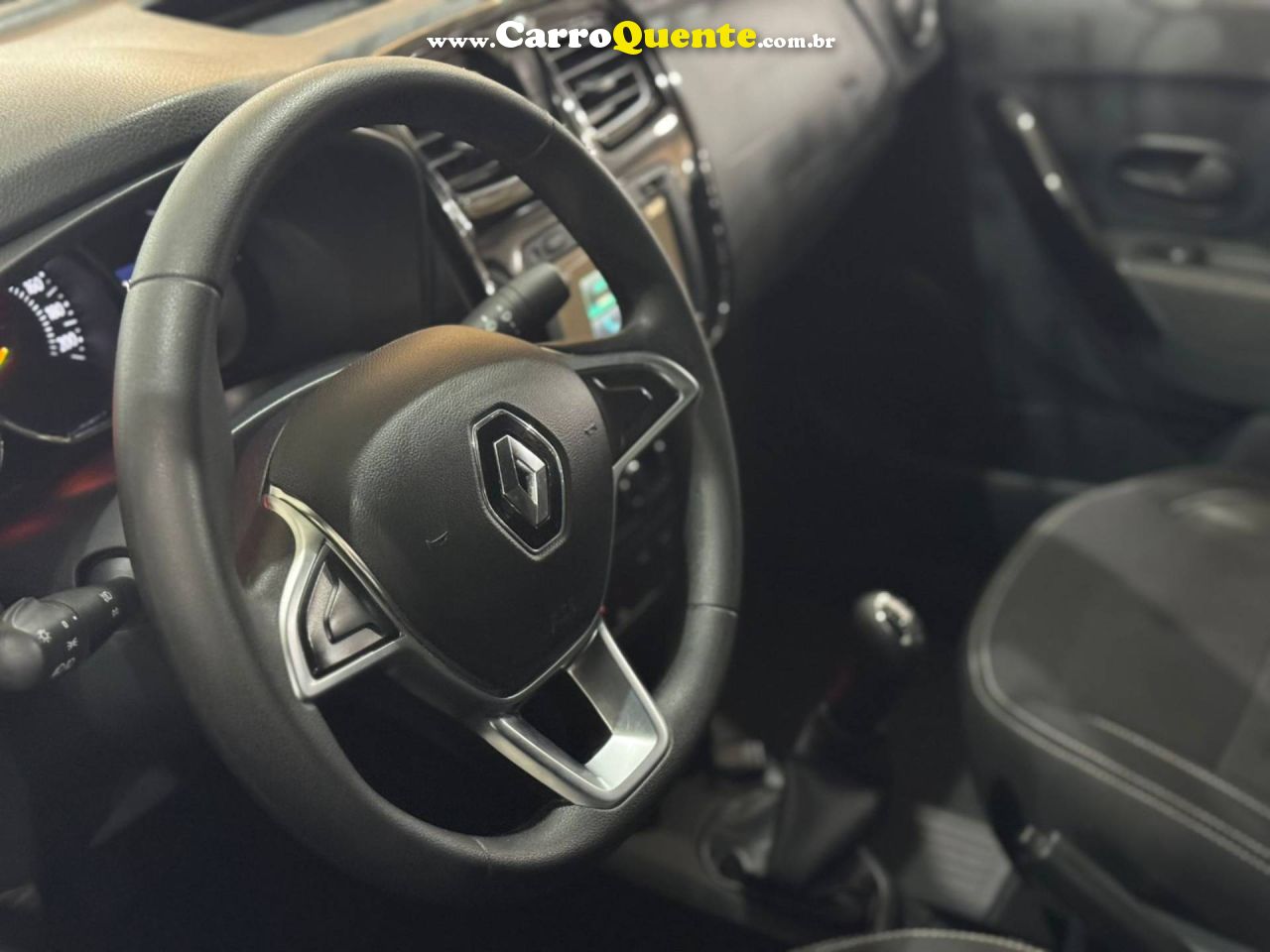 RENAULT LOGAN 2023 - Loja