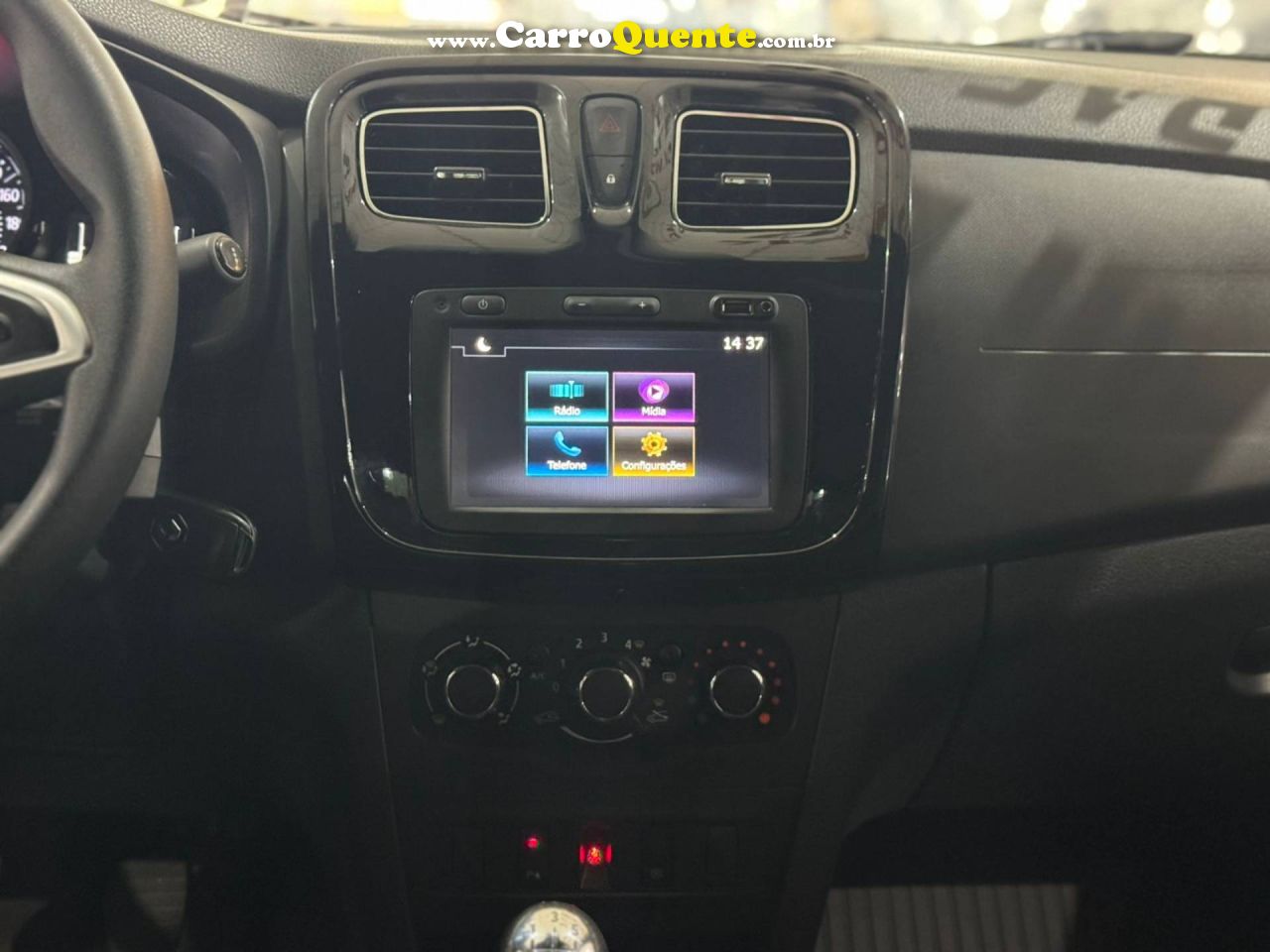 RENAULT LOGAN 2023 - Loja