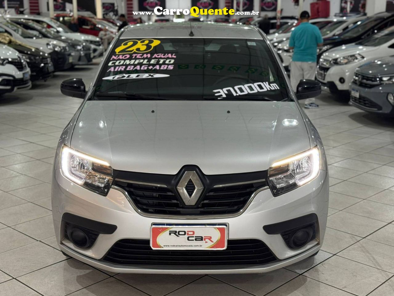RENAULT LOGAN 2023 - Loja