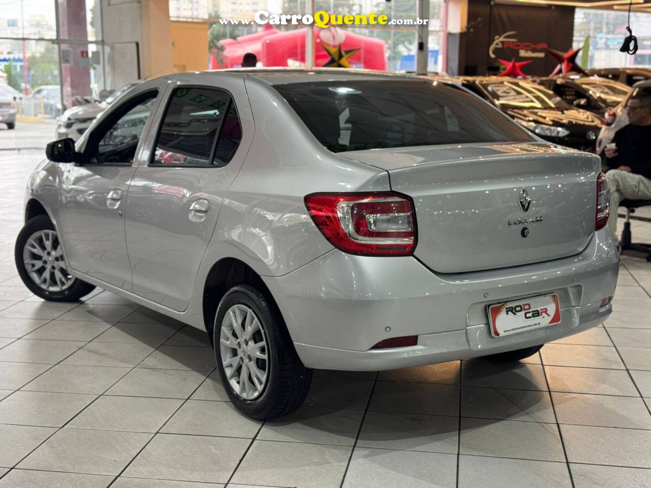 RENAULT LOGAN 2023 - Loja