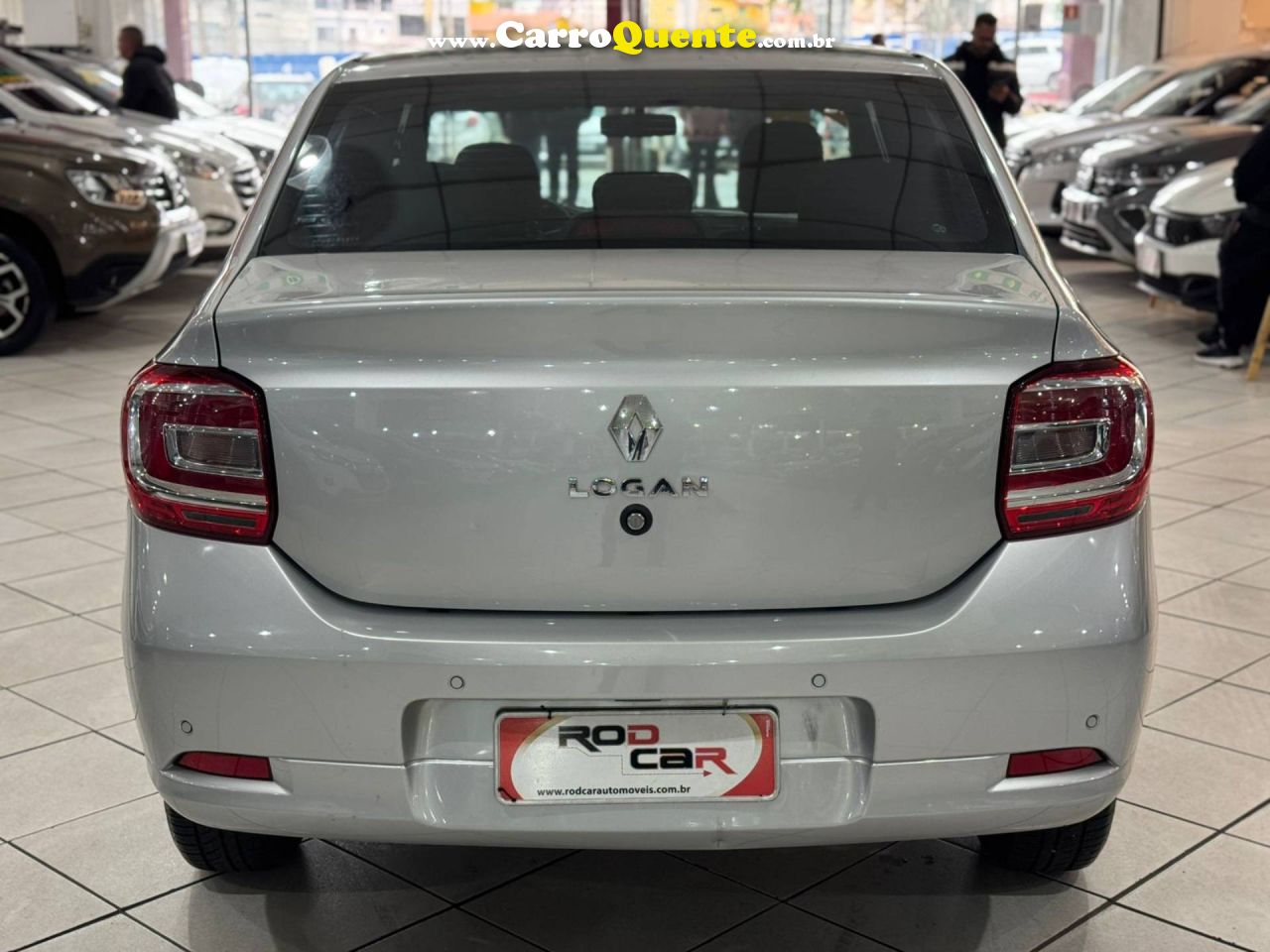 RENAULT LOGAN 2023 - Loja