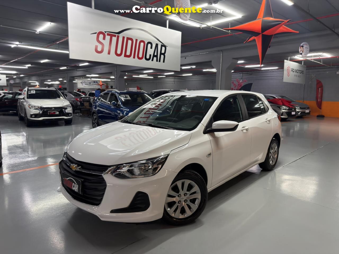 CHEVROLET   ONIX HATCH LT 1.0 12V FLEX 5P MEC.   BRANCO 2023 1.0 FLEX - Loja