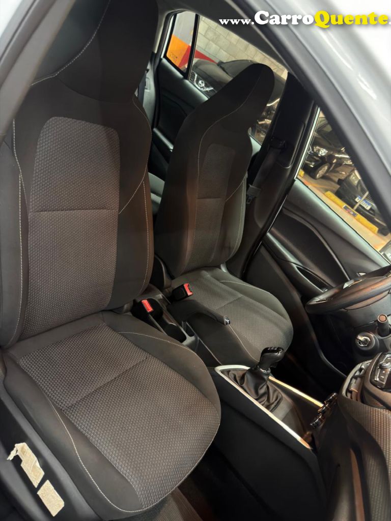 CHEVROLET   ONIX HATCH LT 1.0 12V FLEX 5P MEC.   BRANCO 2023 1.0 FLEX - Loja