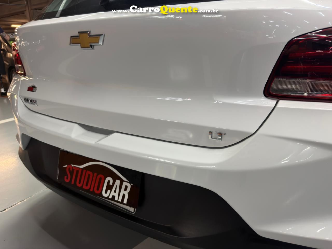 CHEVROLET   ONIX HATCH LT 1.0 12V FLEX 5P MEC.   BRANCO 2023 1.0 FLEX - Loja