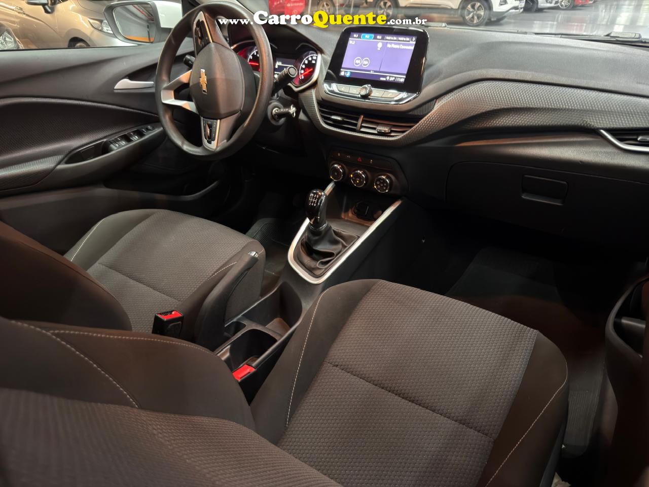 CHEVROLET   ONIX HATCH LT 1.0 12V FLEX 5P MEC.   BRANCO 2023 1.0 FLEX - Loja