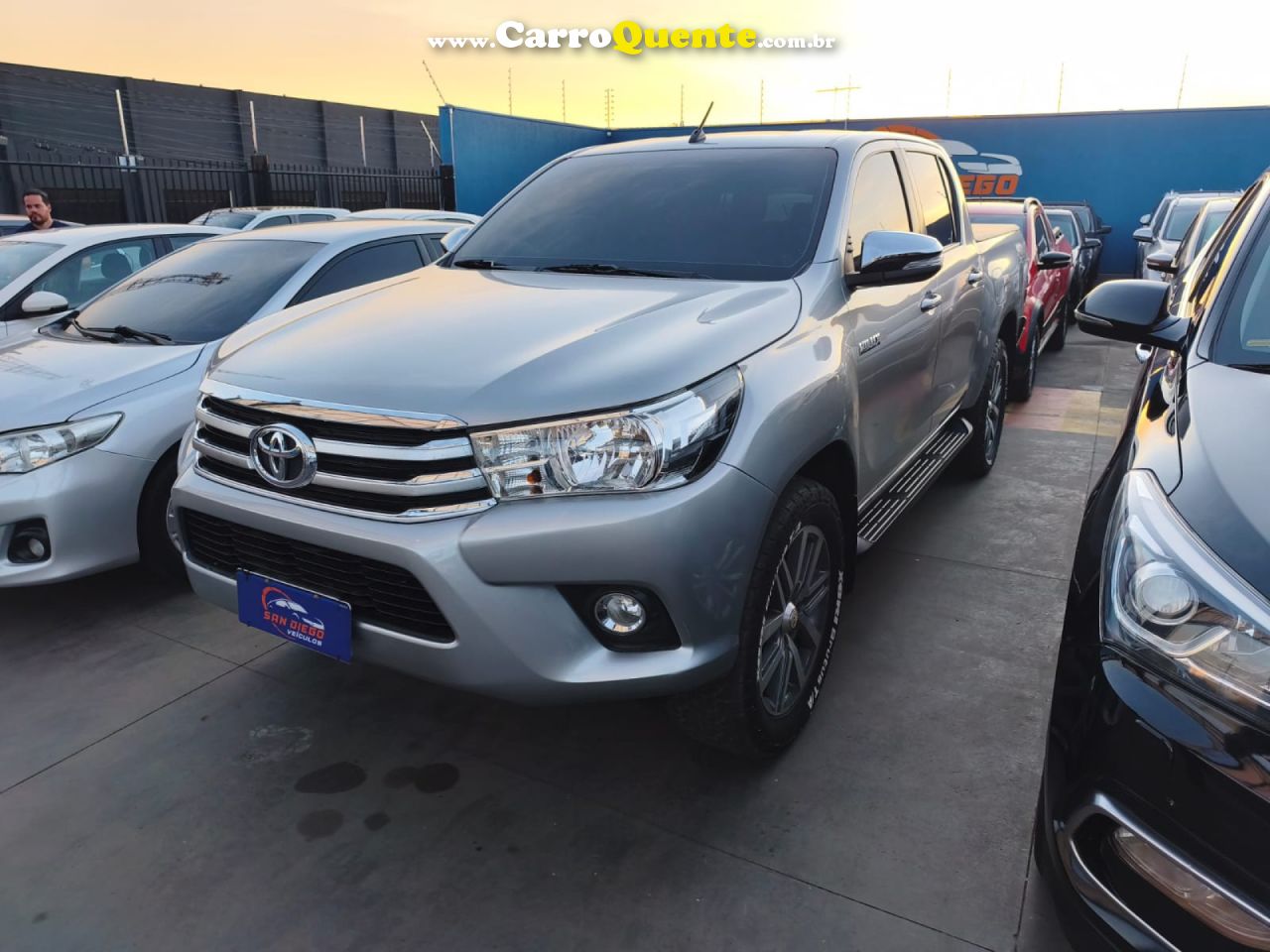 TOYOTA   HILUX CD SRV 4X4 2.8 TDI DIESEL AUT.   PRATA 2017 2.8 DIESEL - Loja