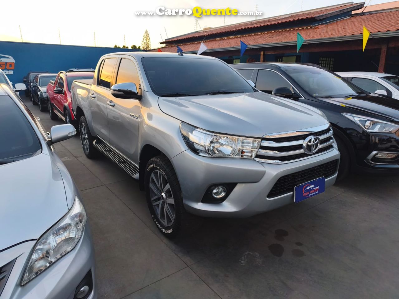 TOYOTA   HILUX CD SRV 4X4 2.8 TDI DIESEL AUT.   PRATA 2017 2.8 DIESEL - Loja