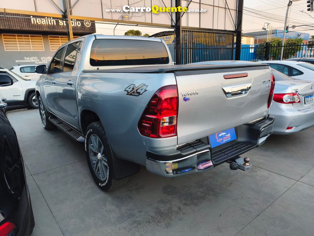TOYOTA   HILUX CD SRV 4X4 2.8 TDI DIESEL AUT.   PRATA 2017 2.8 DIESEL - Loja