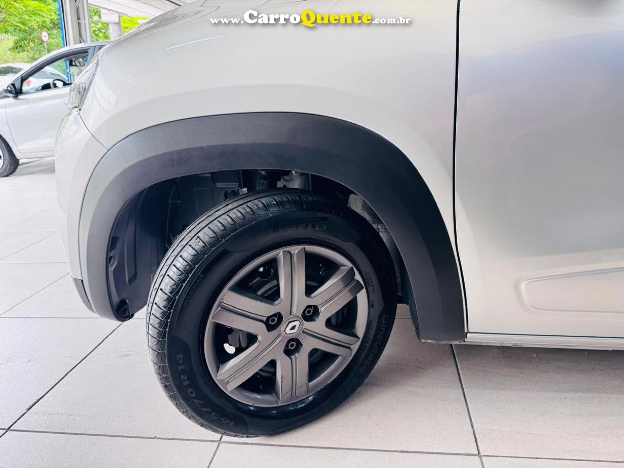 RENAULT   KWID ZEN 1.0 FLEX 12V 5P MEC.   PRATA 2025 1.0 FLEX - Loja