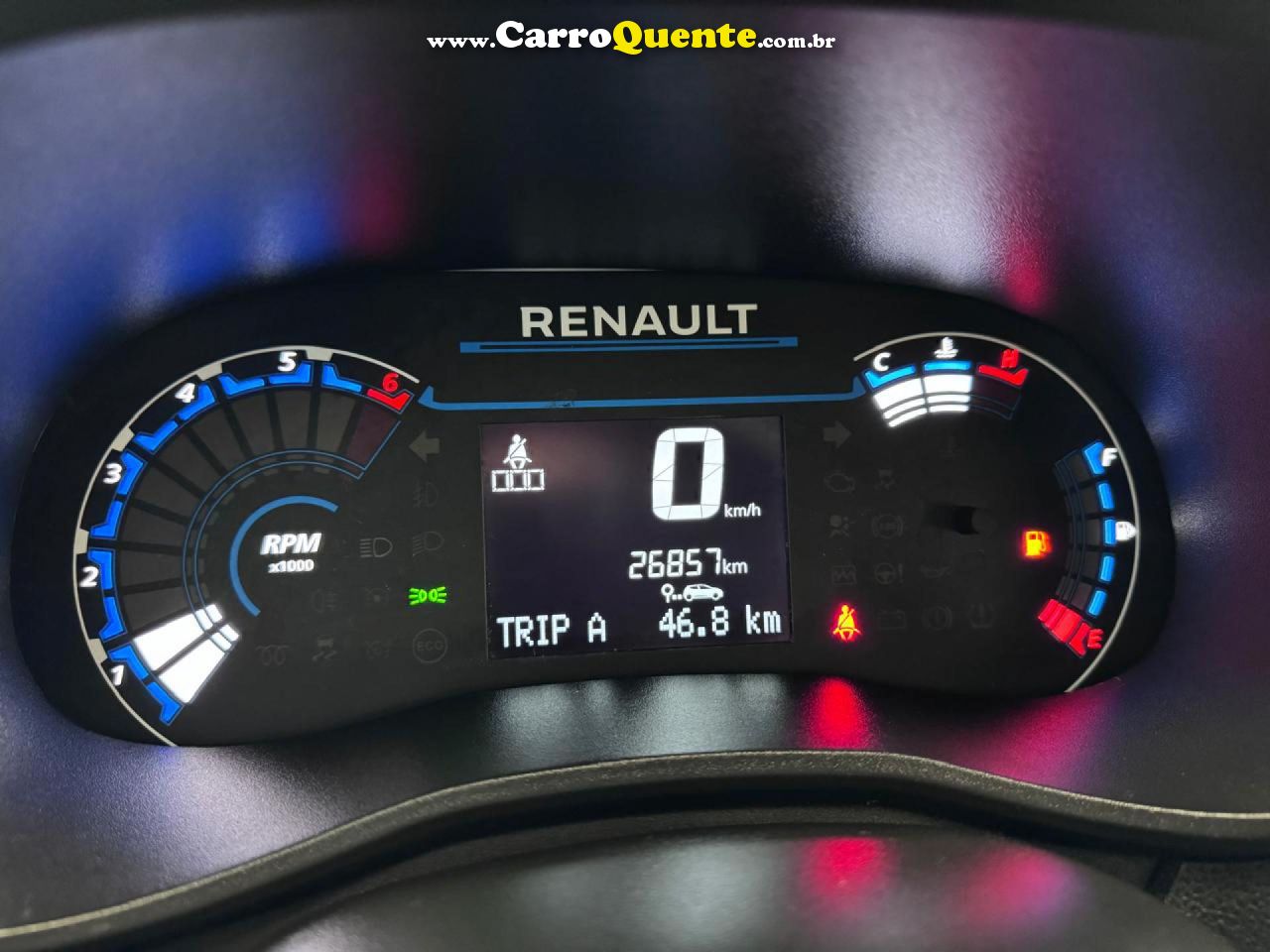 RENAULT   KWID ZEN 1.0 FLEX 12V 5P MEC.   PRATA 2025 1.0 FLEX - Loja